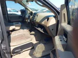 2007 Ford F-150 XLT z VIN 1FTPW12V57KA89042, wystawiony jako IAAI lot #42537434 z przebiegiem 231 684 mil mil oraz . Historia ofert i sprzedaży dostępna na DreamBid. Obrazek 5.