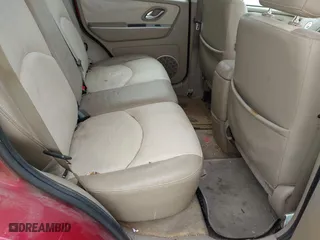 2006 Mercury Mariner Luxury with VIN 4M2YU56136KJ18068, listed as a IAAI auction lot 41776410 with 170,619 mi miles. Bid and sale history available at carsss.com. Image 8.
