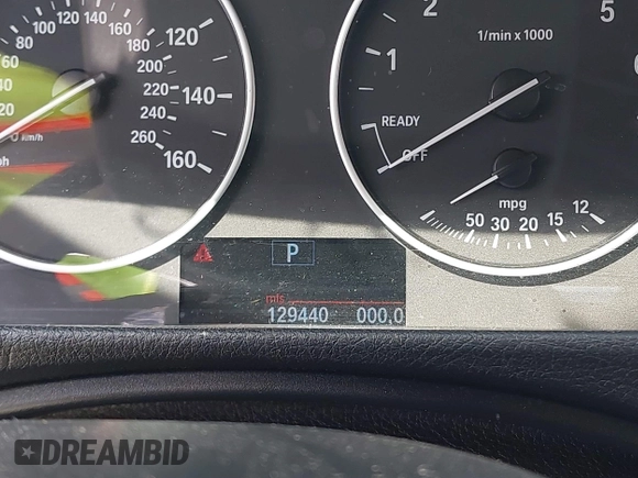2013 BMW 3 Series 328i with VIN WBA3A5G51DNP26142, listed as a IAAI auction lot 41767977 with 129,440 mi miles. Bid and sale history available at carsss.com. Image 7.