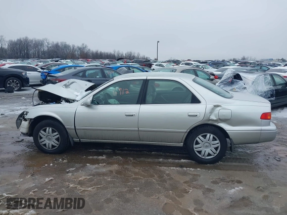 2001 Toyota Camry CE with VIN JT2BG22KX10540738, listed as a IAAI auction lot 41516912 with 116,733 mi miles. Bid and sale history available at carsss.com. Image 15.