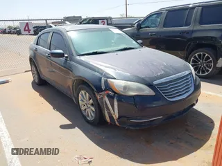 2014 Chrysler 200 Touring with VIN 1C3CCBBB5EN192660, listed as a IAAI auction lot 42137549 with 152,047 mi miles. Bid and sale history available at carsss.com. Image 1.