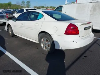 2008 Pontiac Grand Prix with VIN 2G2WP552481171593, listed as a IAAI auction lot 41985212 with 180,441 mi miles. Bid and sale history available at carsss.com. Image 3.