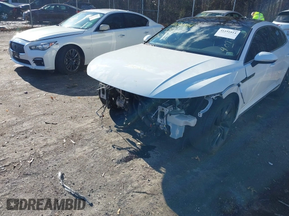 2019 Volkswagen Arteon SEL R-Line с VIN WVWSR7AN7KE025159, выставлен на аукционе IAAI как лот 41191814 с пробегом 82 622 миль миль и . История ставок и продаж доступна на DreamBid. Изображение 6.