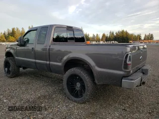 2008 Ford Super Duty F-250 SRW XL with VIN 1FTSX21R98EB09004, listed as a Copart auction lot 85562854 with 136,527 mi miles and Clean Title. Bid and sale history available at carsss.com. Image 2.