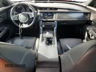 2016 Jaguar XF S z VIN SAJBG4BV9GCY04554, wystawiony jako Copart lot #57084055 z przebiegiem 156 135 mil mil oraz Szkoda całkowita • Salvage title. Historia ofert i sprzedaży dostępna na DreamBid. Obrazek 8.