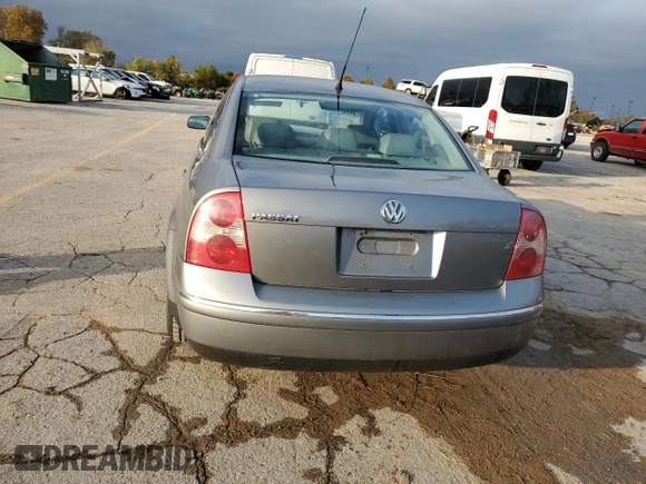 2003 Volkswagen Passat GLS z VIN WVWPD63B33P265784, wystawiony jako Copart lot #79492104 z przebiegiem 185 692 mil mil oraz Szkoda całkowita • Salvage title. Historia ofert i sprzedaży dostępna na DreamBid. Obrazek 6.