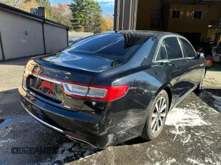 2017 Lincoln Continental Livery with VIN 1LN6L9UK9H5617828, listed as a Copart auction lot 54479645 with 236,983 mi miles and Clean Title. Bid and sale history available at carsss.com. Image 4.