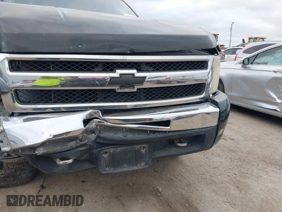 2011 Chevrolet Silverado 1500 LT with VIN 3GCPCSE0XBG120753, listed as a IAAI auction lot 42055739 with 198,515 mi miles and . Bid and sale history available at DreamBid. Image 17.
