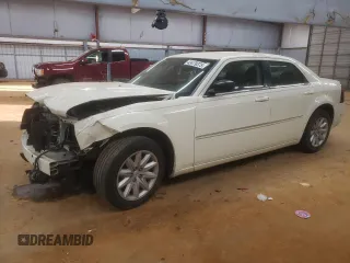 2008 Chrysler 300 LX with VIN 2C3KA43R58H122761, listed as a Copart auction lot 43479375 with 137,262 mi miles and Salvage Title. Bid and sale history available at carsss.com. Image 1.