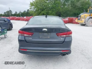 2017 Kia Optima LX 1.6T with VIN 5XXGT4L15HG171337, listed as a IAAI auction lot 41953782 with 174,121 mi miles. Bid and sale history available at carsss.com. Image 17.