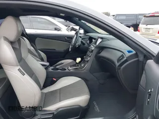 2013 Hyundai Genesis Coupe Premium z VIN KMHHT6KD1DU099404, wystawiony jako IAAI lot #42379613 z przebiegiem 110 507 mil mil oraz . Historia ofert i sprzedaży dostępna na DreamBid. Obrazek 5.