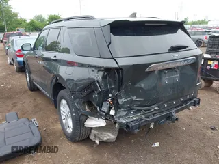 2022 Ford Explorer XLT z VIN 1FMSK8DH7NGC08162, wystawiony jako IAAI lot #42358664 z przebiegiem 32 782 mil mil oraz . Historia ofert i sprzedaży dostępna na DreamBid. Obrazek 3.