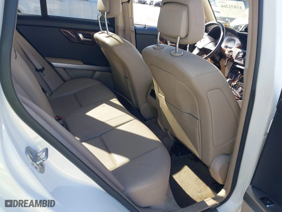 2012 Mercedes-Benz GLK-Class GLK 350 with VIN WDCGG8HB3CF765830, listed as a IAAI auction lot 41831266 with 149,204 mi miles. Bid and sale history available at carsss.com. Image 8.
