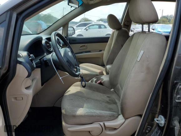 2009 Kia Rondo LX Base with VIN KNAFG528697266422, listed as a Copart auction lot 65730474 with 175,649 mi miles and Non Repairable. Bid and sale history available at carsss.com. Image 7.