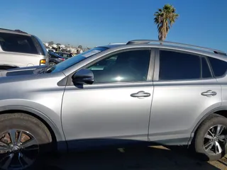 2018 Toyota RAV4 XLE with VIN 2T3WFREV8JW474230, listed as a IAAI auction lot 42687475 with 182,264 mi miles and . Bid and sale history available at DreamBid. Image 14.