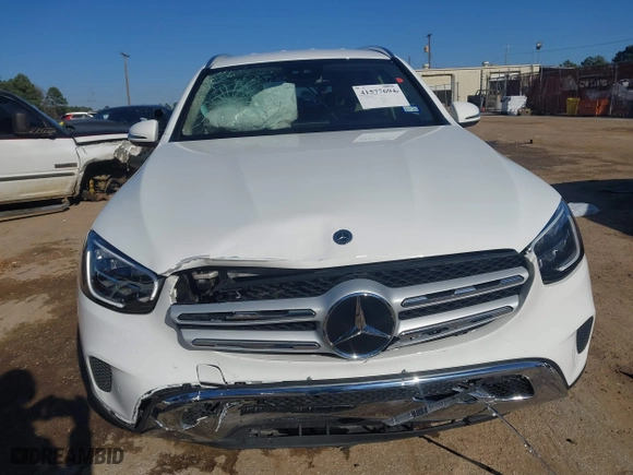 2021 Mercedes-Benz GLC with VIN W1N0G8DB7MF919902, listed as a IAAI auction lot 41577694 with 36,790 mi miles. Bid and sale history available at carsss.com. Image 6.