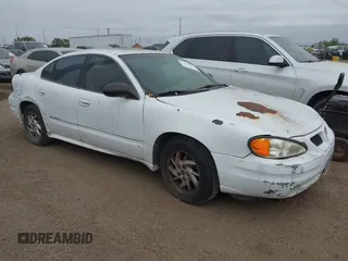2004 Pontiac Grand Am SE with VIN 1G2NE52F24C182055, listed as a IAAI auction lot 41575557 with 1 mi miles. Bid and sale history available at carsss.com. Image 1.