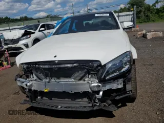 2020 Mercedes-Benz C 300 with VIN 55SWF8EB8LU327882, listed as a Copart auction lot 60080425 with 38,045 mi miles and Salvage title. Bid and sale history available at DreamBid. Image 5.