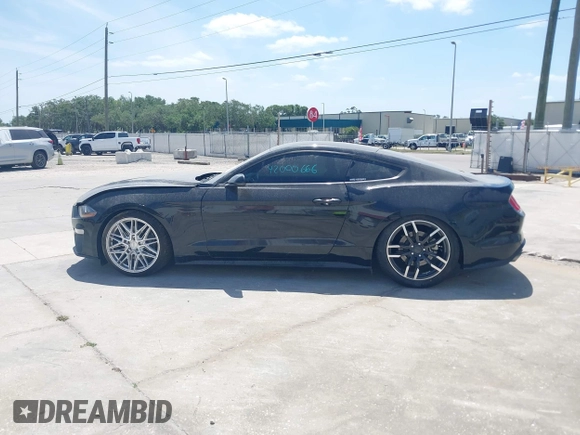 2022 Ford Mustang GT with VIN 1FA6P8CF3N5133503, listed as a IAAI auction lot 42000666 with 18,870 mi miles and . Bid and sale history available at carsss.com. Image 14.