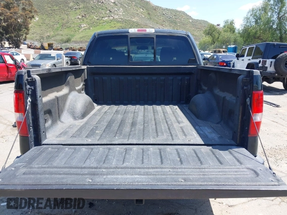2008 Ford F-150 XLT с VIN 1FTPW12598KB38888, выставлен на аукционе IAAI как лот 41944022 с пробегом 165 865 миль миль и . История ставок и продаж доступна на DreamBid. Изображение 16.