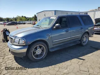 2000 Ford Expedition XLT with VIN 1FMRU15L5YLA26393, listed as a Copart auction lot 57113105 with Not provided miles and Salvage title. Bid and sale history available at DreamBid. Image 1.