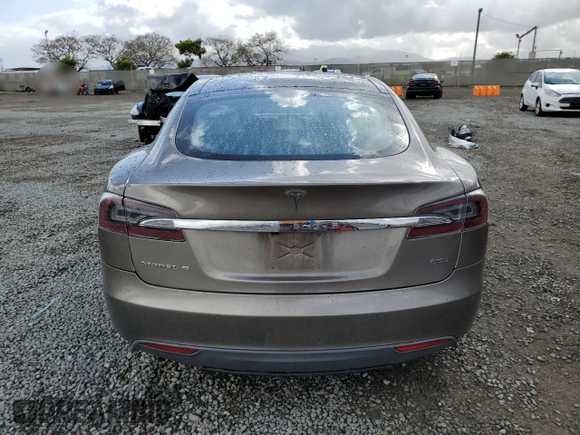 2015 Tesla Model S 85D with VIN 5YJSA1H26FF096714, listed as a Copart auction lot 51710505 with 83,119 mi miles and Salvage Title. Bid and sale history available at carsss.com. Image 6.
