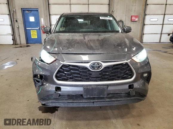 2020 Toyota Highlander LE with VIN 5TDBZRBHXLS004645, listed as a Copart auction lot 47989115 with 69,245 mi miles and Salvage title. Bid and sale history available at DreamBid. Image 5.