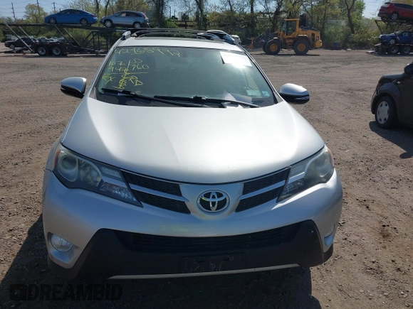 2013 Toyota RAV4 XLE with VIN 2T3RFREV4DW091452, listed as a IAAI auction lot 42165992 with 107,947 mi miles and . Bid and sale history available at carsss.com. Image 12.