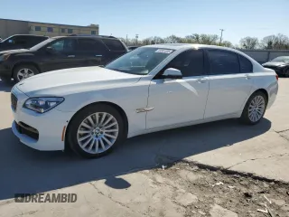 2015 BMW 7 Series 750Li z VIN WBAYE8C54FD781680, wystawiony jako Copart lot #49881005 z przebiegiem 44 353 mil mil oraz Czysty tytuł • Clean title. Historia ofert i sprzedaży dostępna na DreamBid. Obrazek 1.