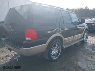 2005 Ford Expedition Eddie Bauer with VIN 1FMPU17585LA49135, listed as a IAAI auction lot 41121522 with 1 mi miles. Bid and sale history available at carsss.com. Image 4.