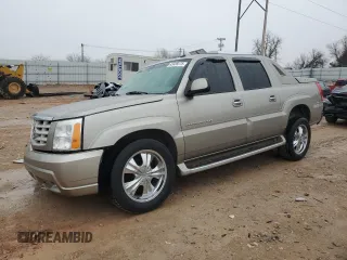 2003 Cadillac Escalade EXT with VIN 3GYEK63N83G159644, listed as a Copart auction lot 42439275 with 152,420 mi miles and Salvage Title. Bid and sale history available at carsss.com. Image 1.