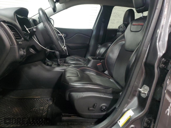 2019 Jeep Cherokee Trailhawk with VIN 1C4PJMBXXKD362555, listed as a Copart auction lot 88888565 with 120,673 mi miles and Salvage Title. Bid and sale history available at DreamBid. Image 7.