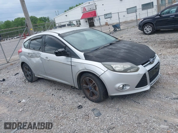 2012 Ford Focus SE z VIN 1FAHP3K28CL369762, wystawiony jako IAAI lot #42095476 z przebiegiem 150 584 mil mil oraz . Historia ofert i sprzedaży dostępna na DreamBid. Obrazek 1.