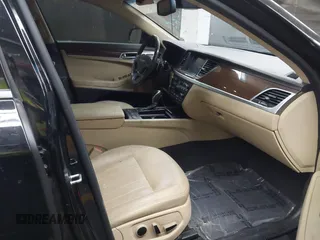2017 Genesis G80 3.8L z VIN KMHGN4JE4HU175479, wystawiony jako IAAI lot #42161608 z przebiegiem 118 066 mil mil oraz . Historia ofert i sprzedaży dostępna na DreamBid. Obrazek 5.