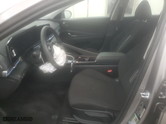 2025 Hyundai Elantra SEL Convenience with VIN KMHLS4DG4SU904155, listed as a Copart auction lot 50895445 with 5,743 mi miles and Non Repairable. Bid and sale history available at carsss.com. Image 7.