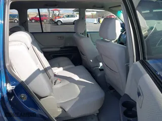 2005 Toyota Highlander with VIN JTEGP21A850067199, listed as a IAAI auction lot 41947598 with 224,108 mi miles. Bid and sale history available at carsss.com. Image 8.