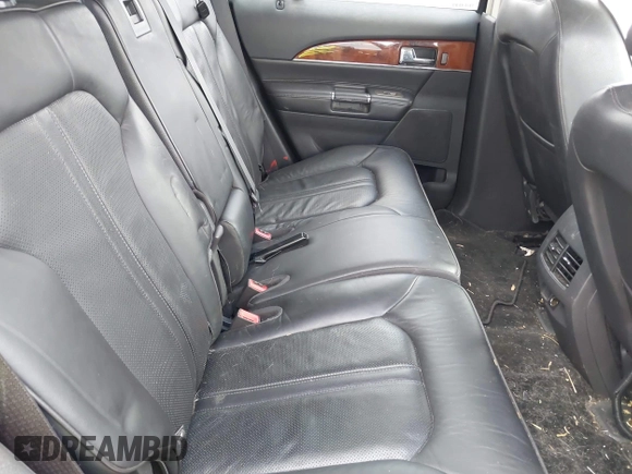 2013 Lincoln MKX with VIN 2LMDJ6JK9DBL37711, listed as a IAAI auction lot 42193737 with 188,360 mi miles. Bid and sale history available at carsss.com. Image 8.