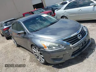 2015 Nissan Altima 2.5 S with VIN 1N4AL3AP7FC473707, listed as a IAAI auction lot 42034912 with 159,598 mi miles. Bid and sale history available at carsss.com. Image 1.