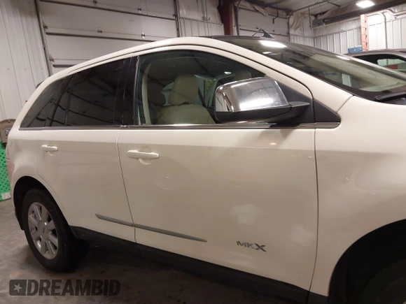 2007 Lincoln MKX with VIN 2LMDU88C57BJ02373, listed as a IAAI auction lot 41870551 with 191,193 mi miles. Bid and sale history available at carsss.com. Image 14.