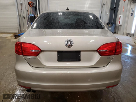2014 Volkswagen Jetta SE with VIN 3VWD07AJ4EM229753, listed as a Copart auction lot 60331925 with 200,647 mi miles and Clean title. Bid and sale history available at DreamBid. Image 6.