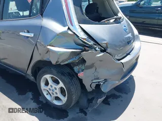 2014 Nissan LEAF SV z VIN 1N4AZ0CP9EC335871, wystawiony jako IAAI lot #42349976 z przebiegiem 84 759 mil mil oraz . Historia ofert i sprzedaży dostępna na DreamBid. Obrazek 6.