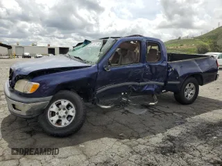 2000 Toyota Tundra SR5 with VIN 5TBRT3415YS027876, listed as a Copart auction lot 51021135 with 189,279 mi miles and Salvage Title. Bid and sale history available at carsss.com. Image 1.