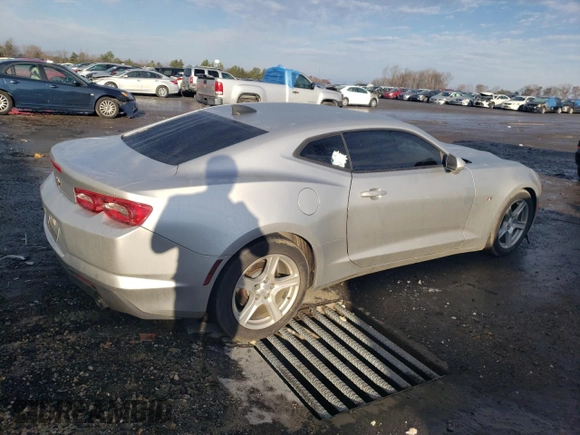 2019 Chevrolet Camaro 2LT with VIN 1G1FD1RX8K0113730, listed as a Copart auction lot 70375482 with 53,943 mi miles. Bid and sale history available at carsss.com. Image 3.
