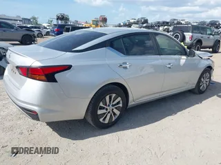 2019 Nissan Altima S with VIN 1N4BL4BV7KC148881, listed as a IAAI auction lot 41957694 with 130,465 mi miles and . Bid and sale history available at DreamBid. Image 4.