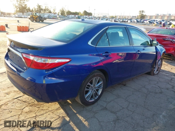 2015 Toyota Camry XLE z VIN 4T1BF1FK9FU884586, wystawiony jako IAAI lot #41789131 z przebiegiem 166 422 mil mil oraz . Historia ofert i sprzedaży dostępna na DreamBid. Obrazek 4.
