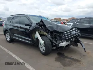 2024 Ford Explorer XLT z VIN 1FMSK7DH8RGA76786, wystawiony jako IAAI lot #42203743 z przebiegiem 23 926 mil mil oraz . Historia ofert i sprzedaży dostępna na DreamBid. Obrazek 1.