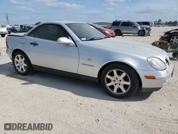 1998 Mercedes-Benz SLK-Class with VIN WDBKK47F7WF055151, listed as a Copart auction lot 53547665 with 49,576 mi miles and Clean Title. Bid and sale history available at carsss.com. Image 4.