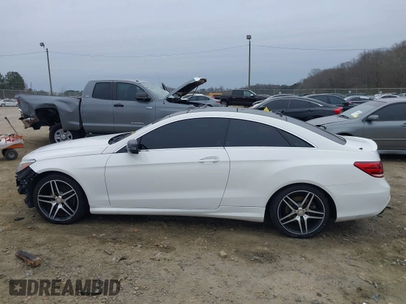 2016 Mercedes-Benz E-Class E 400 with VIN WDDKJ6HB0GF344004, listed as a IAAI auction lot 41198028 with 81,582 mi miles. Bid and sale history available at carsss.com. Image 15.