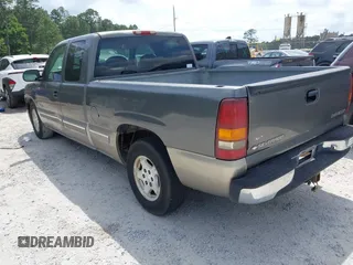 2000 Chevrolet Silverado 1500 LS with VIN 2GCEC19T4Y1269344, listed as a IAAI auction lot 42167334 with 294,781 mi miles. Bid and sale history available at carsss.com. Image 3.