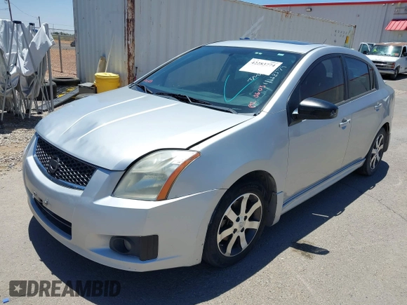 2012 Nissan Sentra SR z VIN 3N1AB6AP8CL646765, wystawiony jako IAAI lot #42283774 z przebiegiem 208 433 mil mil oraz . Historia ofert i sprzedaży dostępna na DreamBid. Obrazek 2.